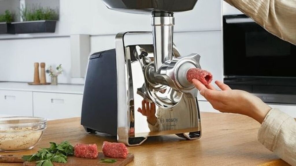 Tocator de carne Bosch MFW67440, ProPower, 3.5kg/min, 2000W, negru