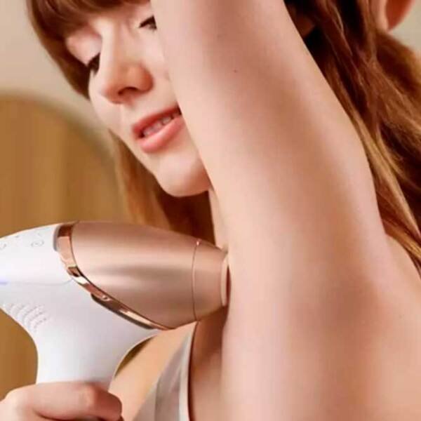 Фотоэпилятор IPL с технологией SenseIQ Philips BRI973/00 Lumea, 450 000 вспышек 