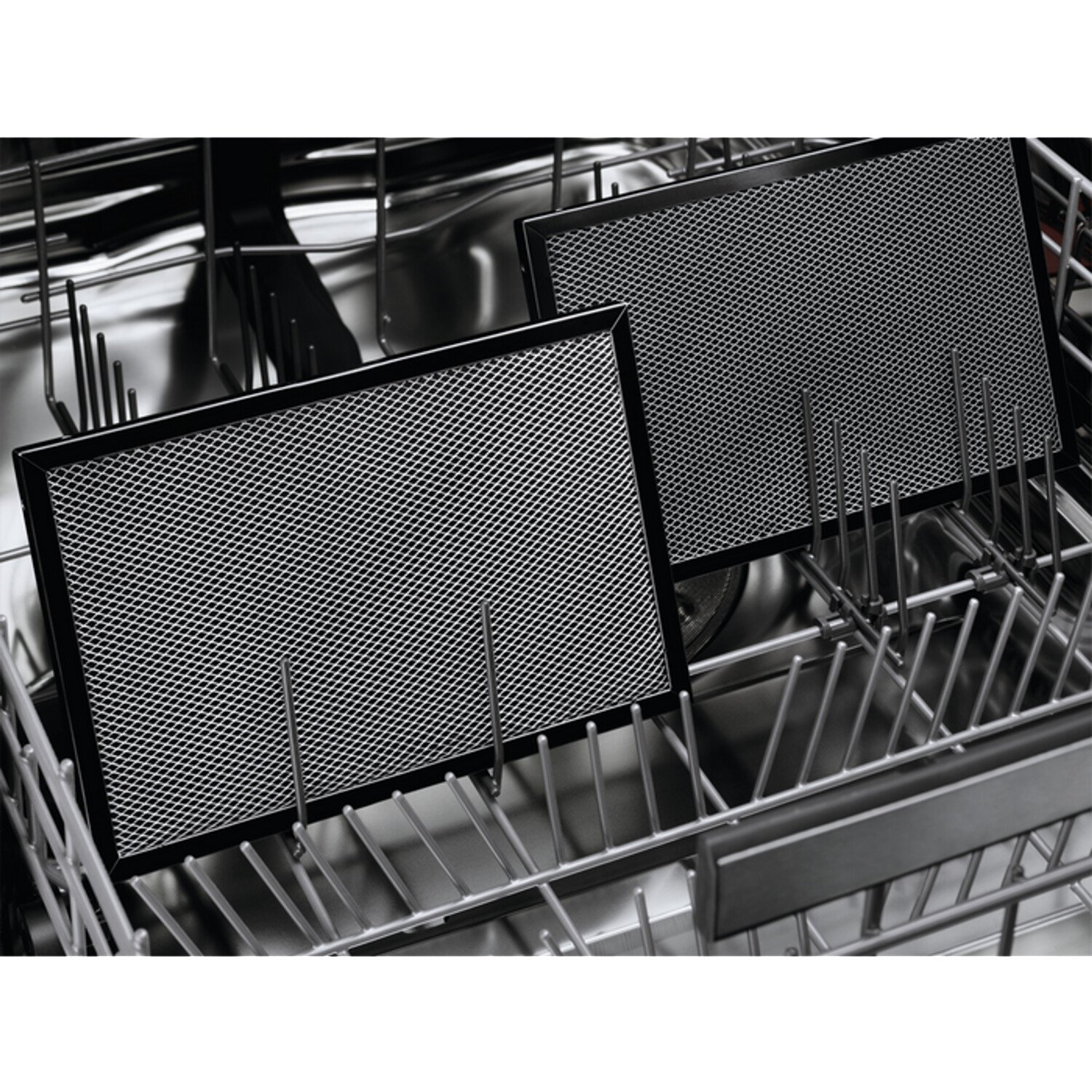Plită pe inducție cu sistem de ventilare integrat AEG CCE84751CB