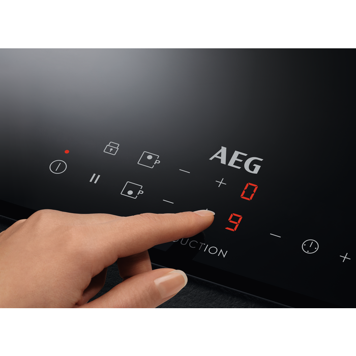 Plită cu inducţie AEG IKB32300CB
