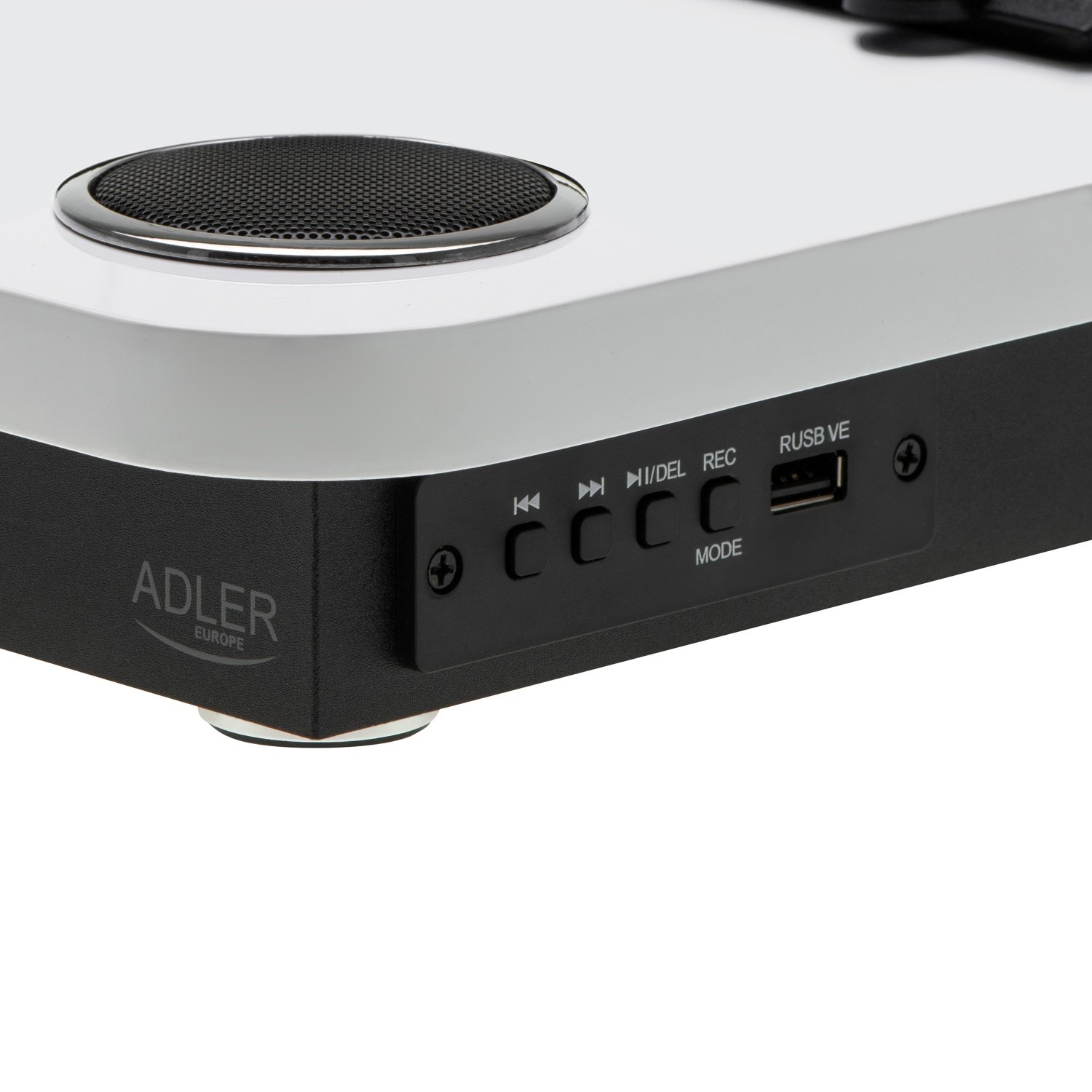 Виниловый проигрыватель Adler AD 1914 белый с Bluetooth/MP3/USB/RCA/записью
