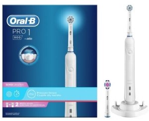 Электрическая зубная щетка Oral-B PRO1 900